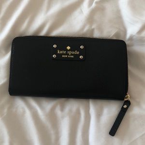NWOT Black Kate Spade Wallet